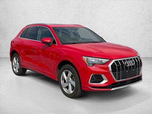 Used 2019 Audi Q3 2.0T Premium AWD/4WD image 3