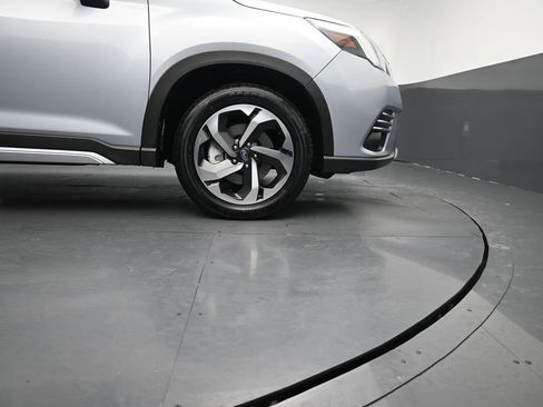 Used 2022 Subaru Forester Touring image 11