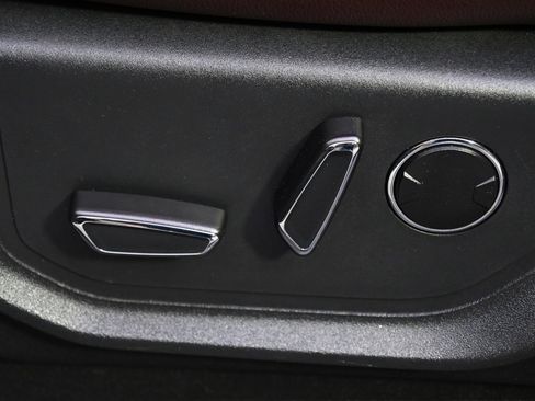 Used 2023 Ford Expedition Limited image 14