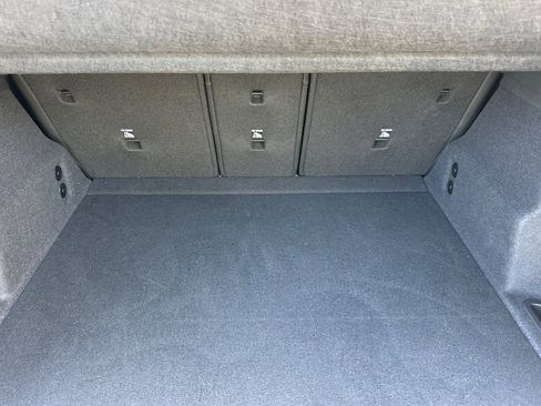 Used 2025 BMW X1 xDrive28i w/ Premium Package image 19