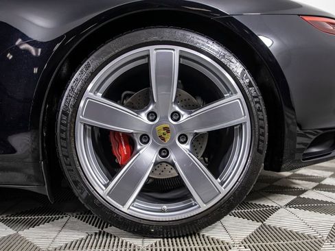 Used 2018 Porsche 911 Carrera S image 16