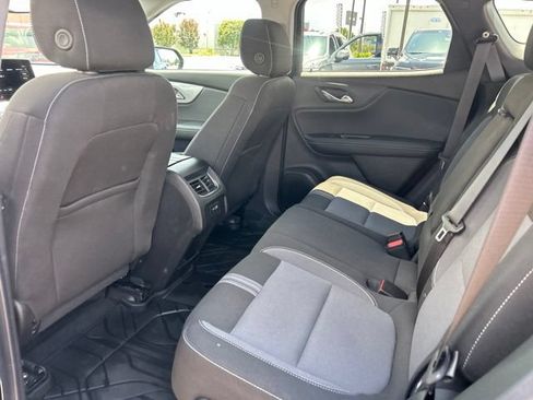 Used 2024 Chevrolet Blazer LT w/ Convenience Package FWD image 28