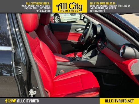 Used 2019 Alfa Romeo Giulia RWD image 21