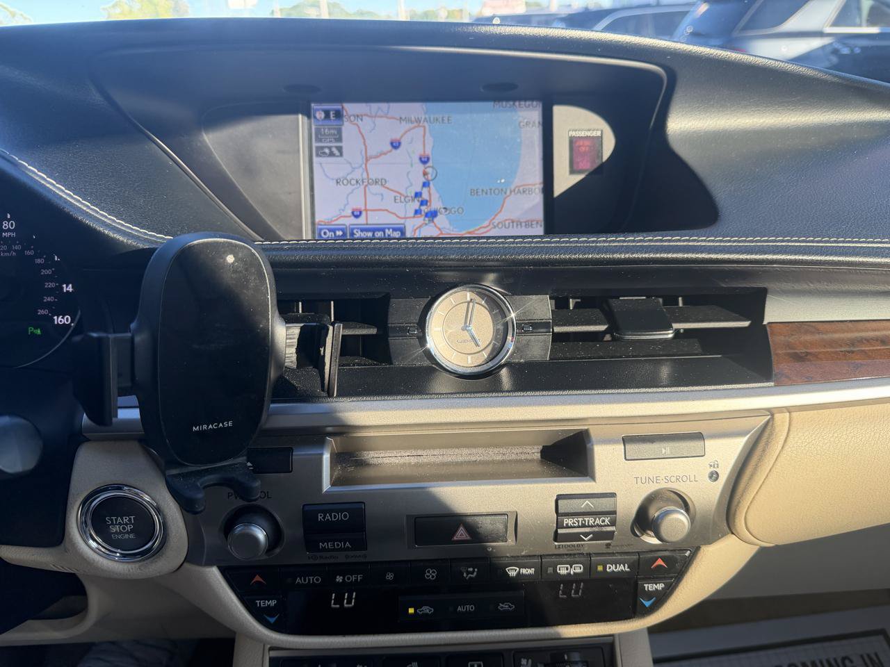 Used 2014 Lexus ES 350 w/ Luxury Package FWD image 22
