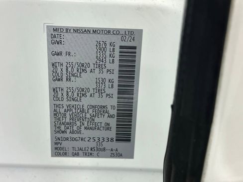 Used 2024 Nissan Pathfinder Platinum w/ Black Appearance Package image 36