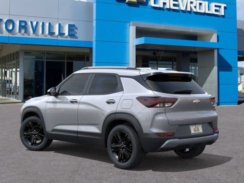 New 2026 Chevrolet TrailBlazer LT w/ Midnight Edition FWD image 3