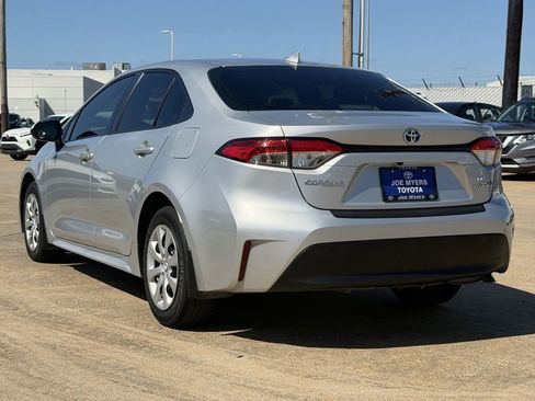 Used 2024 Toyota Corolla LE FWD image 7