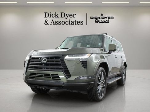 Used 2024 Lexus GX 550 w/ Accessory Package (31) AWD/4WD image 5