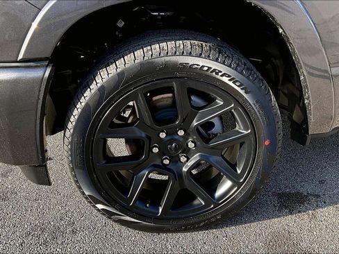 New 2026 RAM 1500 Laramie AWD/4WD image 12