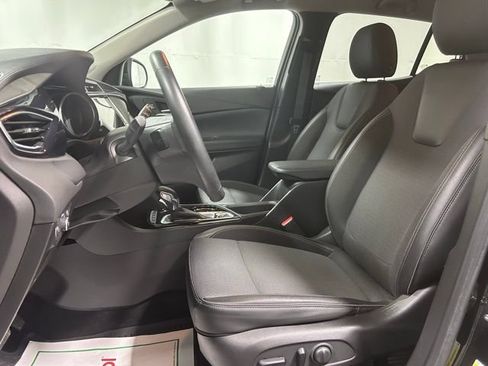 Used 2022 Buick Encore GX Preferred w/ Cold Weather Comfort Package AWD/4WD image 8