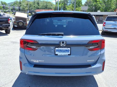 Used 2026 Honda Odyssey Touring image 5
