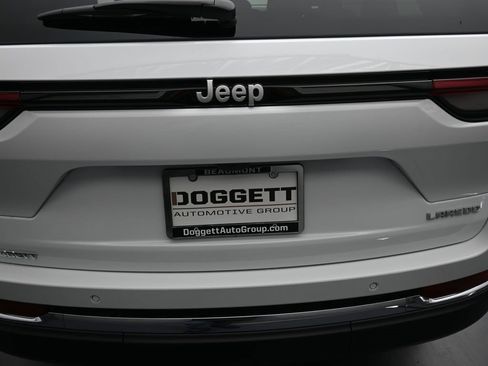 New 2025 Jeep Grand Cherokee Laredo X image 12