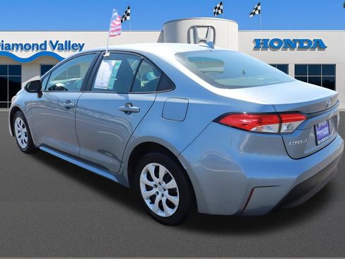 Used 2024 Toyota Corolla LE FWD image 4