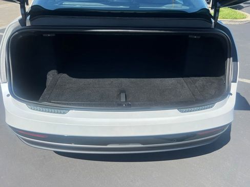 Used 2024 Lucid Air Pure RWD image 33