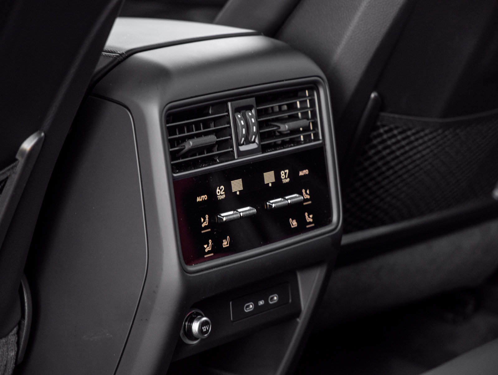 Certified 2026 Porsche Cayenne AWD/4WD image 37