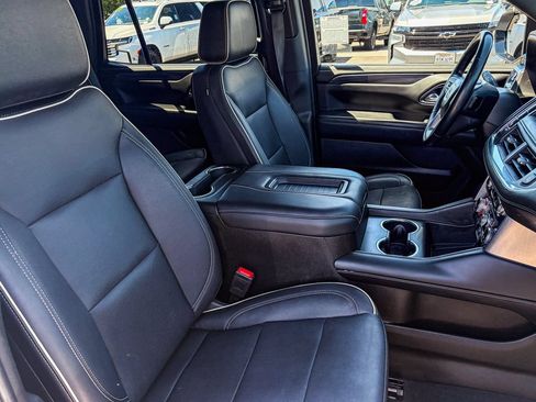Used 2023 GMC Yukon SLT AWD/4WD image 41
