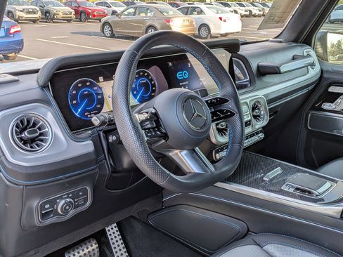 Used 2025 Mercedes-Benz G 580 w/ EQ Technology image 12