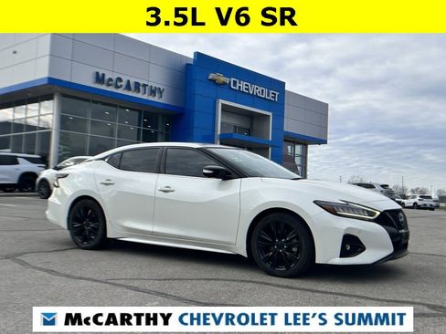 Used 2023 Nissan Maxima SR w/ Sport Mat Group image 3