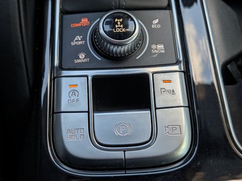 Used 2024 Kia Telluride SX Prestige X-Pro AWD/4WD image 23