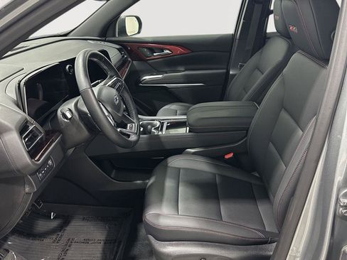 Used 2024 Chevrolet Traverse Z71 AWD/4WD image 9