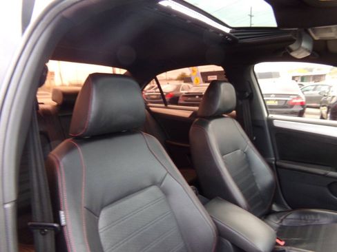 Used 2013 Volkswagen Jetta GLI Autobahn FWD image 28