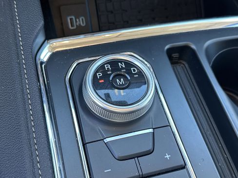 Used 2024 Ford Expedition Max XLT image 31