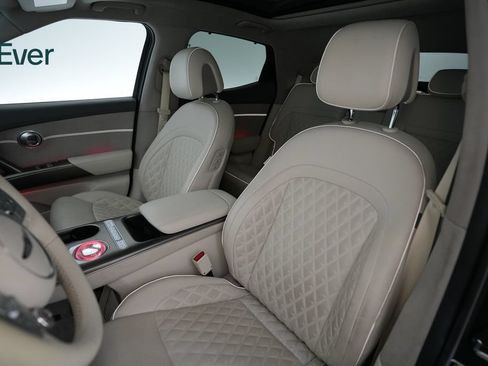 Used 2023 Genesis GV60 Performance AWD/4WD image 4
