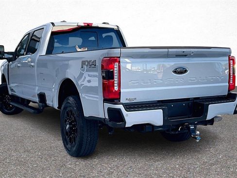 Used 2025 Ford F250 Lariat w/ Black Appearance Package image 5