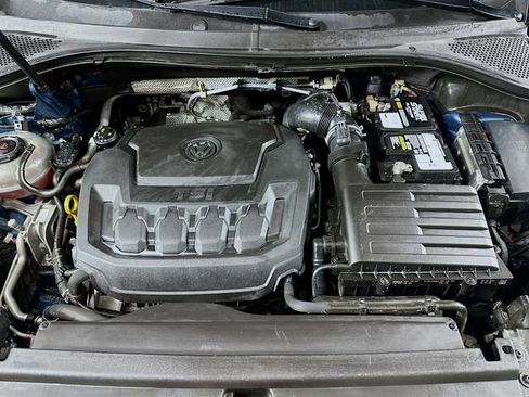 Used 2019 Volkswagen Tiguan SE w/ Panoramic Sunroof Package image 30