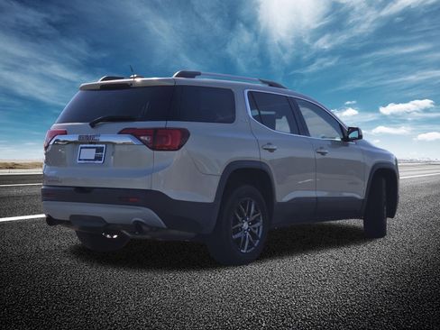 Used 2017 GMC Acadia SLT FWD image 19