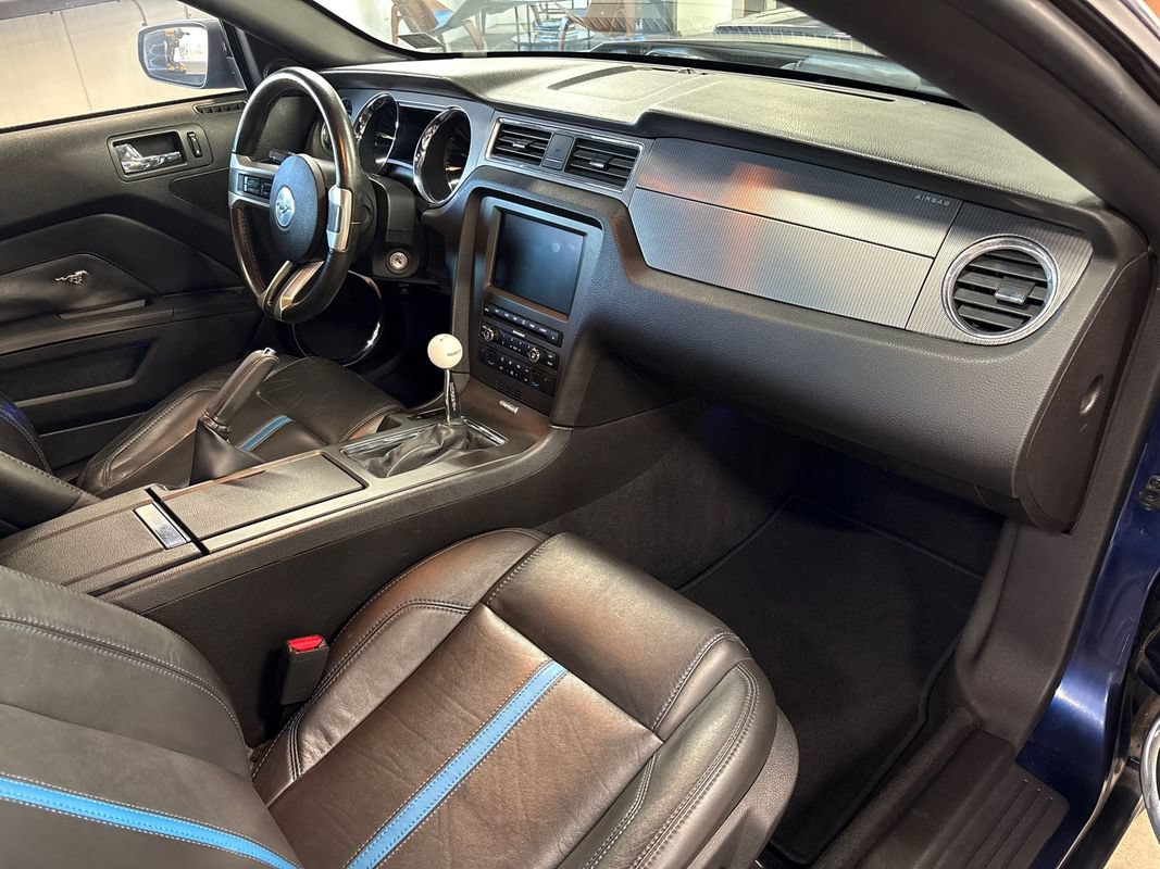 Used 2010 Ford Mustang GT Premium RWD image 45