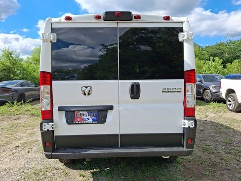Used 2025 RAM ProMaster 2500 w/ U-Haul Equipment Group FWD image 5