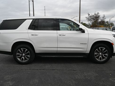 Used 2021 Chevrolet Tahoe LT w/ LT Signature Package image 12