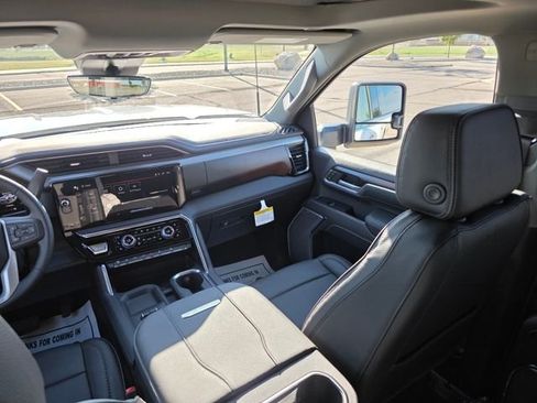 New 2026 GMC Sierra 3500 Denali w/ Denali Reserve Package image 20
