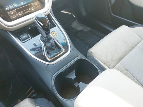 Used 2020 Subaru Outback Premium image 24