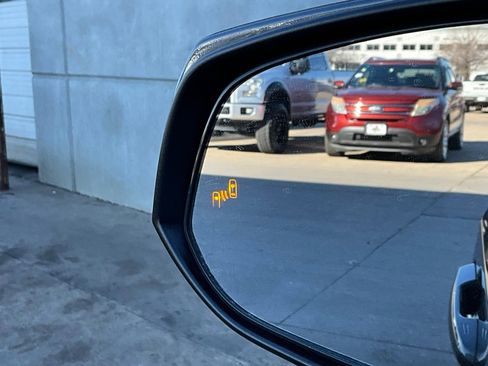 Used 2025 Toyota RAV4 XLE image 20