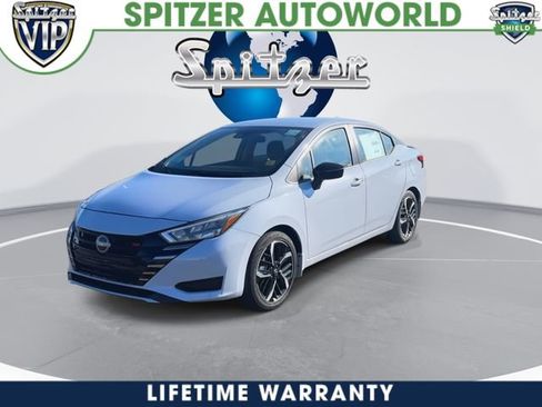 New 2025 Nissan Versa SR w/ Trunk Package FWD image 4