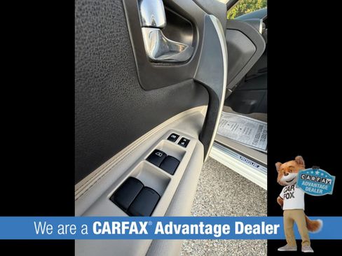 Used 2012 Nissan Rogue SL FWD image 47