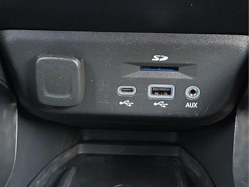 Used 2023 Chevrolet TrailBlazer ACTIV w/ Sun and Liftgate Package image 17