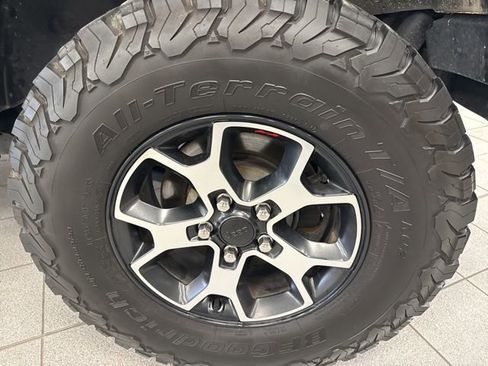 Used 2022 Jeep Wrangler Unlimited Rubicon w/ LED Lighting Group image 7