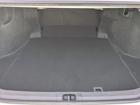 Used 2024 Toyota Camry SE image 6