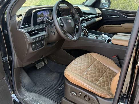Used 2022 Cadillac Escalade Sport w/ LPO, ONYX Package AWD/4WD image 3