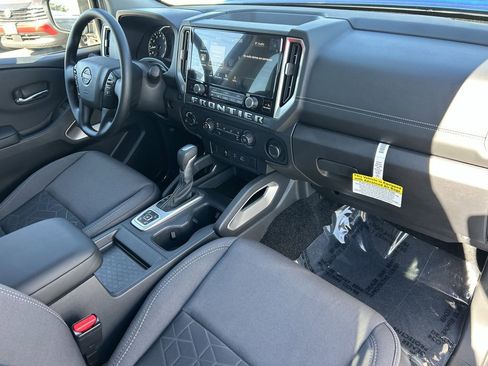 New 2026 Nissan Frontier SV image 9