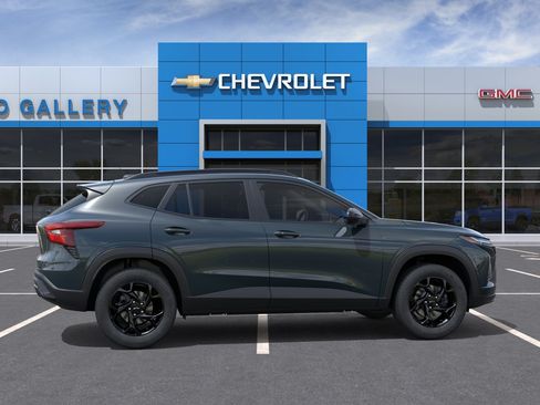 New 2026 Chevrolet Trax LT w/ Driver Confidence Package FWD image 6