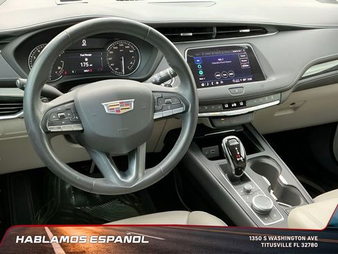 Used 2021 Cadillac XT4 Premium Luxury image 25