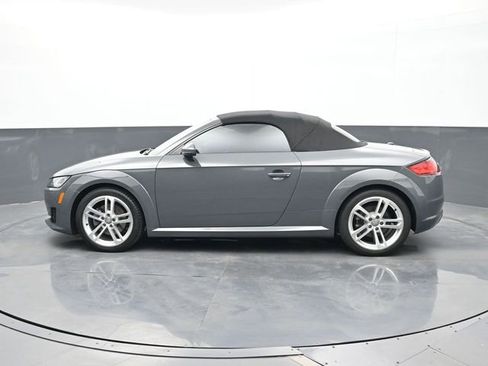 Used 2017 Audi TT 2.0T w/ Technology Package image 2