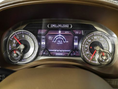 Used 2019 RAM 1500 Limited image 28