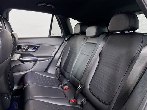 Used 2023 Mercedes-Benz GLC 300 image 8