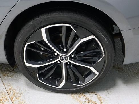 Certified 2025 Nissan Altima 2.5 SR AWD/4WD image 18