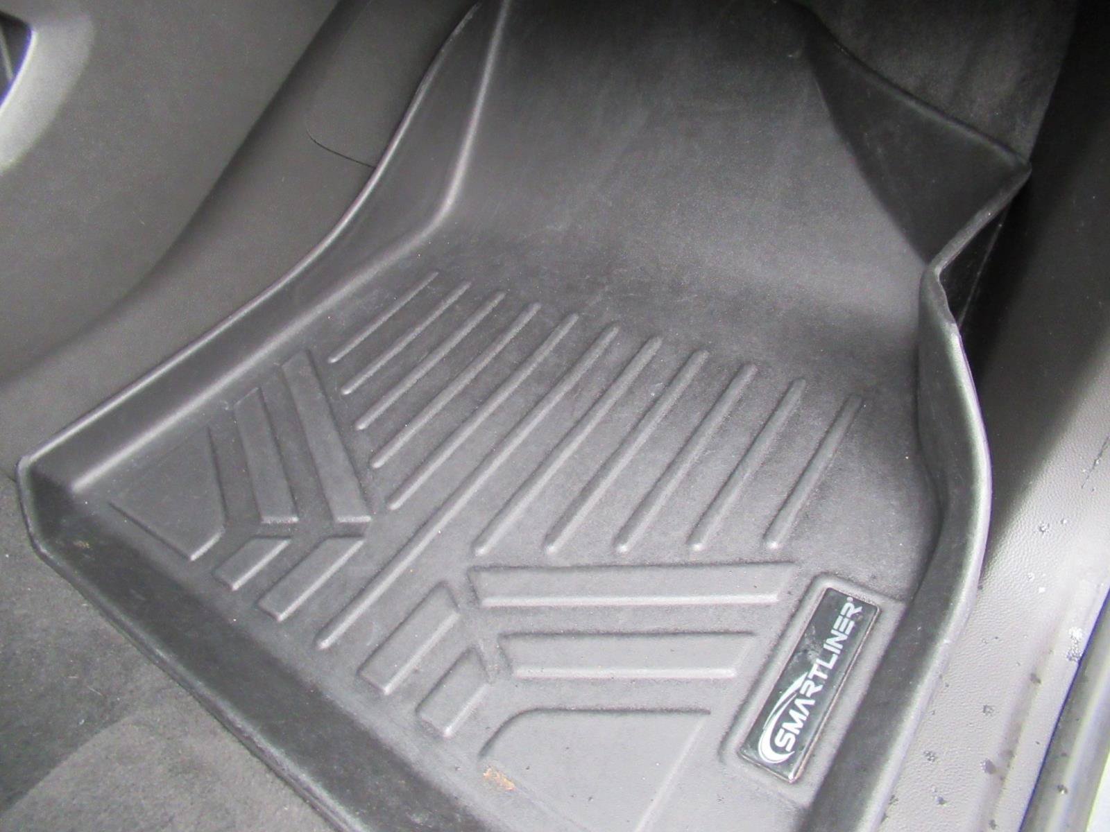 Used 2020 Chevrolet Traverse LT FWD image 35